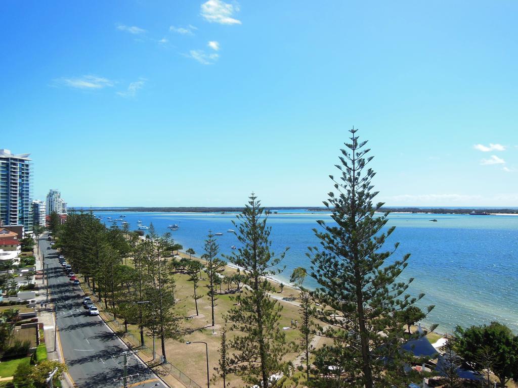 Crystal Bay On The Broadwater Aparthotel Gold Coast Exterior photo