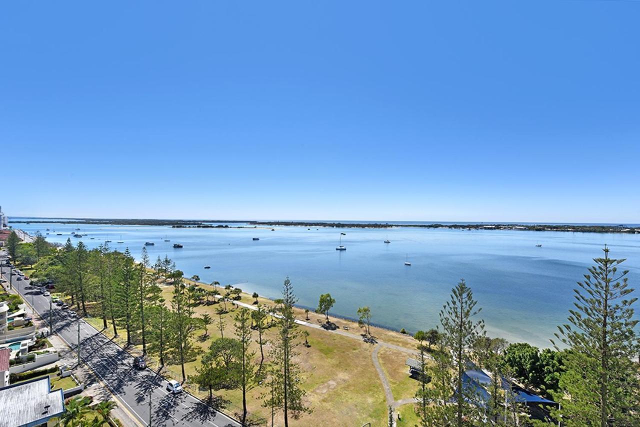 Crystal Bay On The Broadwater Aparthotel Gold Coast Exterior photo